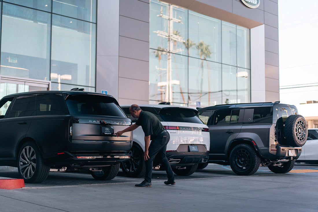 3 Ways to Turn Your Showroom Into a Marketing Billboard with Digital License Plates